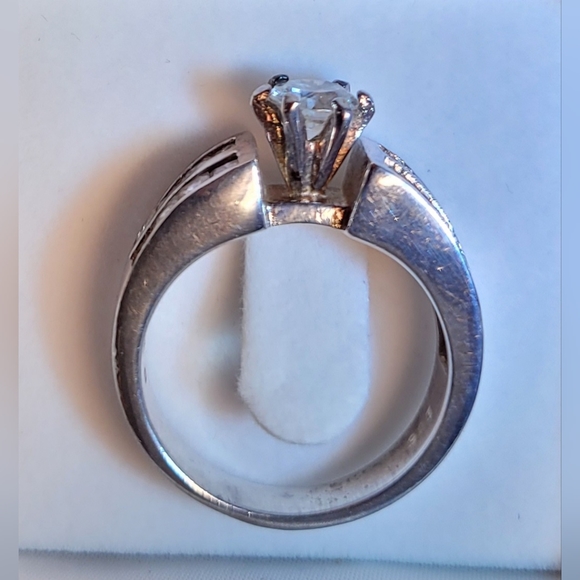 Vintage Swarovski 925 Silver Solitaire with Side Channel Set Crystals US 9 - Picture 2 of 8